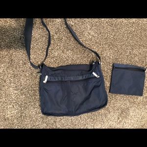 Deluxe lesportsac in Navy blue with zipper insert